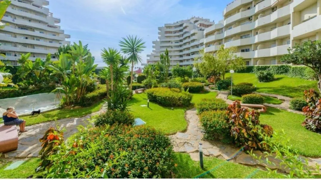 Precioso Apartamento Con Piscinas Y Vistas Al Mar. Apartment Benalmadena