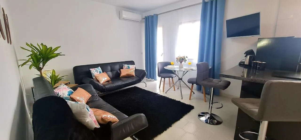 Precioso Apartamento Con Piscinas Y Vistas Al Mar. Benalmádena