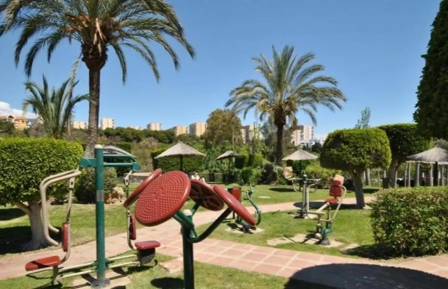 Precioso Apartamento Con Piscinas Y Vistas Al Mar. Benalmádena