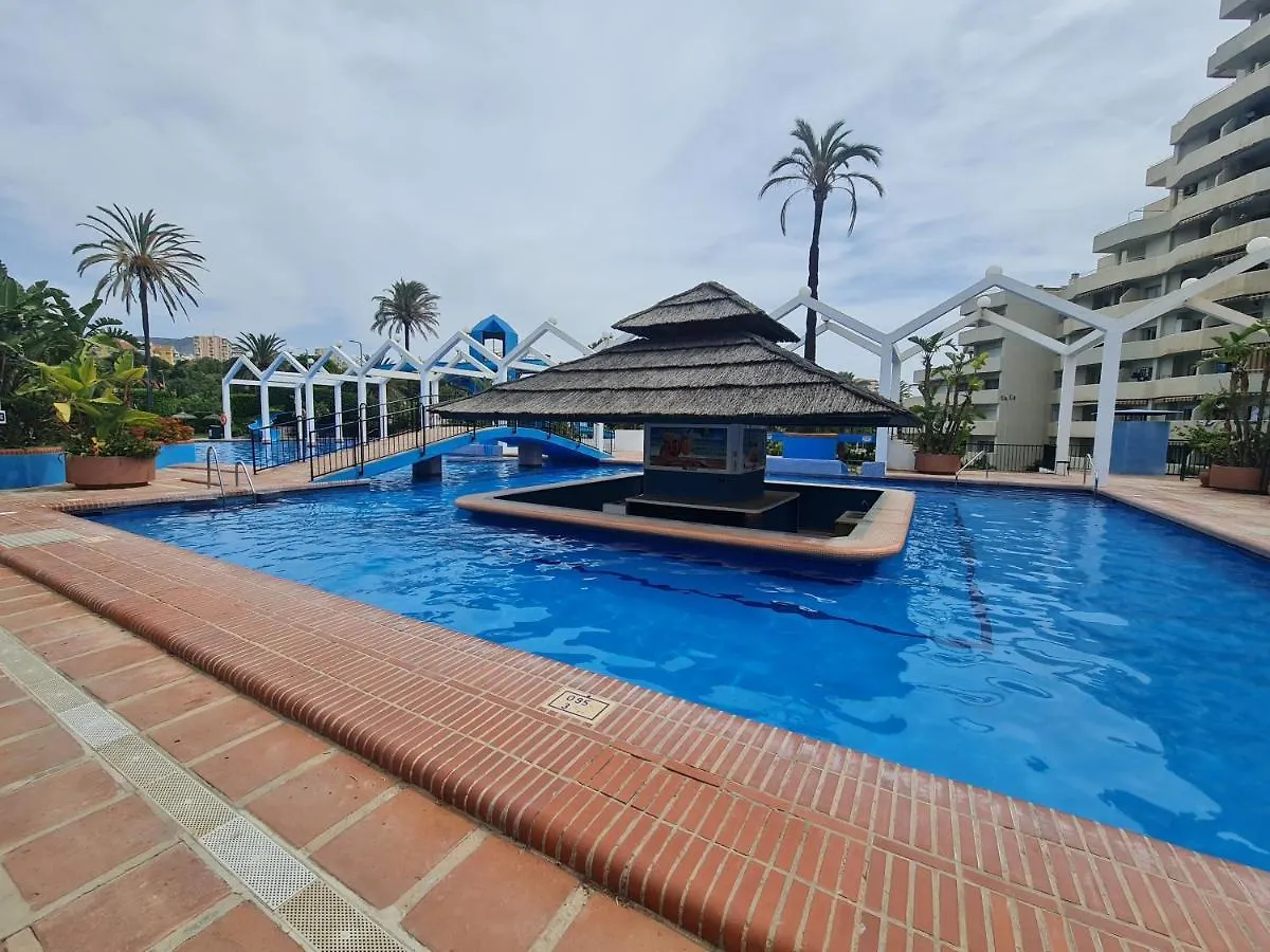 Precioso Apartamento Con Piscinas Y Vistas Al Mar. Benalmadena Spain